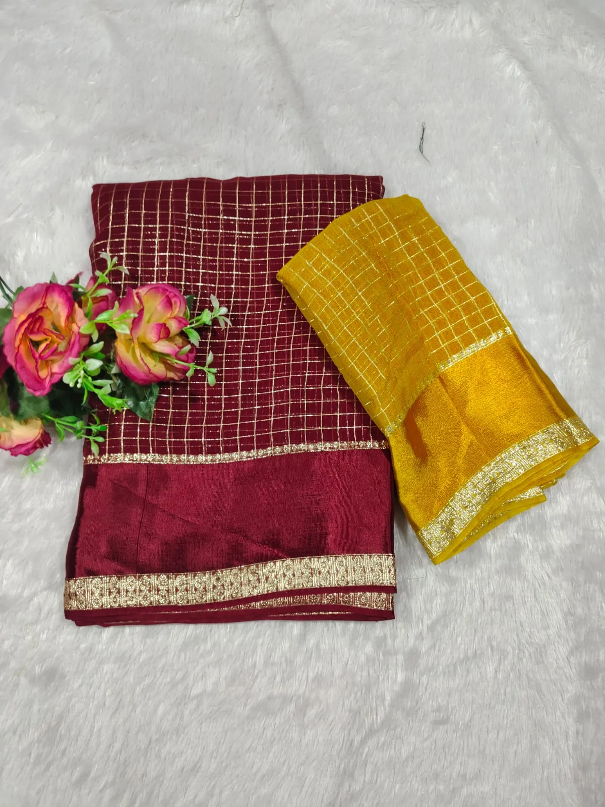 VISCOSE CHECKS SAREE WITH CONTRAST BLOUSE