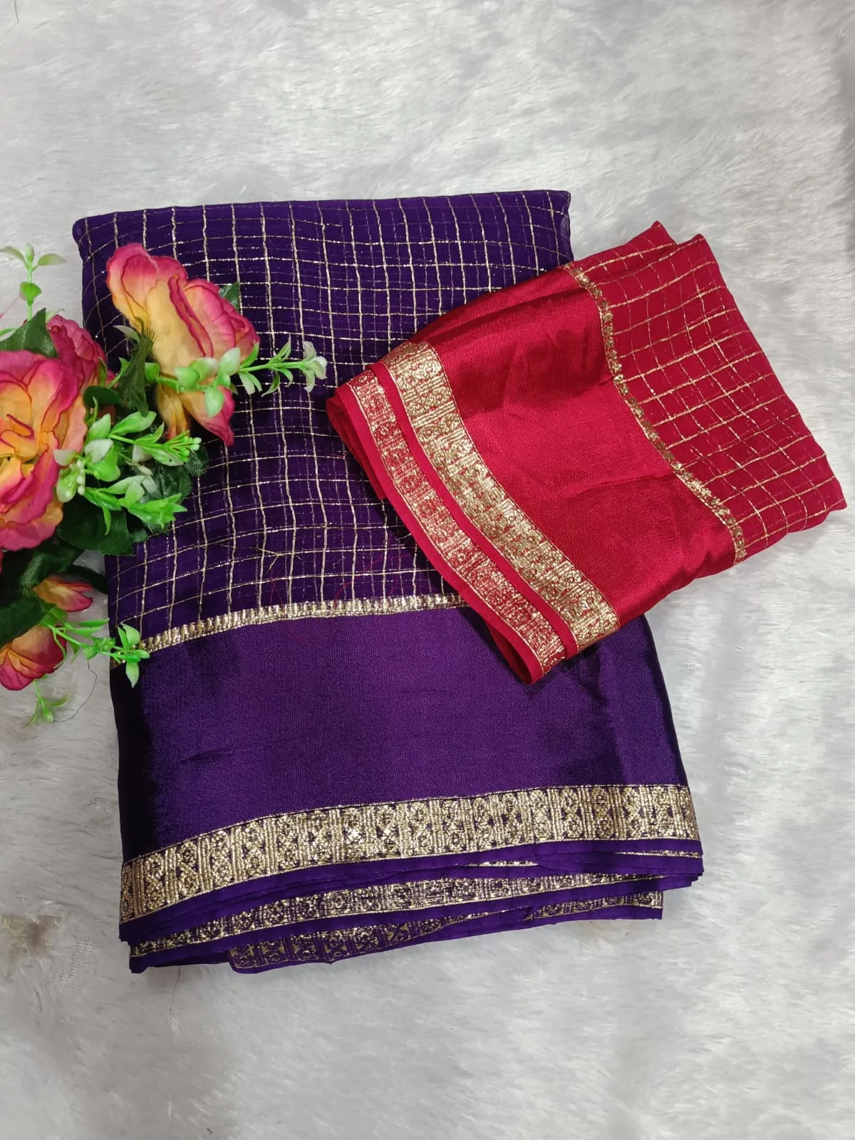 VISCOSE CHECKS SAREE WITH CONTRAST BLOUSE